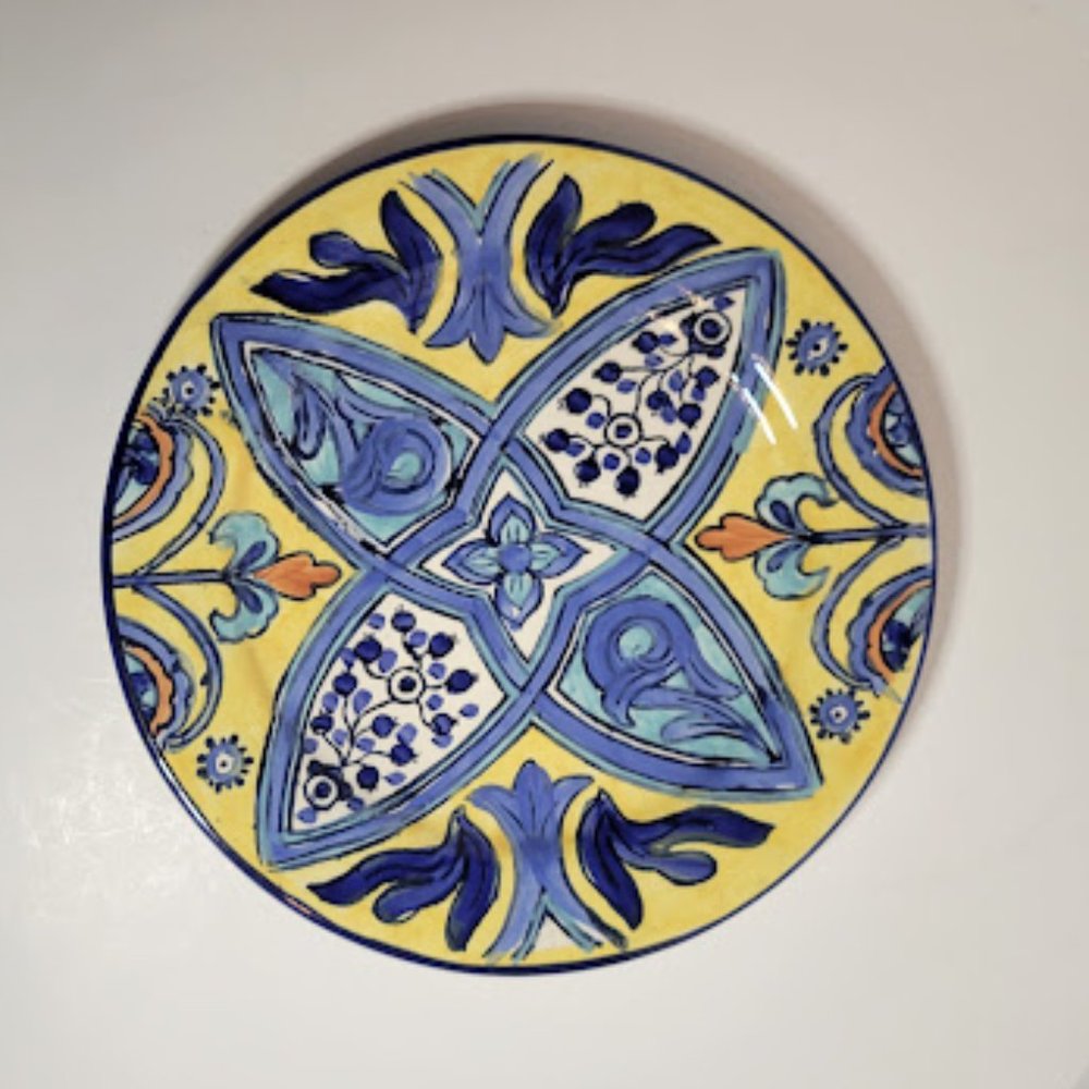 VINTAGE VALENCIA HAND PAINTED BLUE AND YELLOW GEOMETRIC DESIGN PLATE 11"